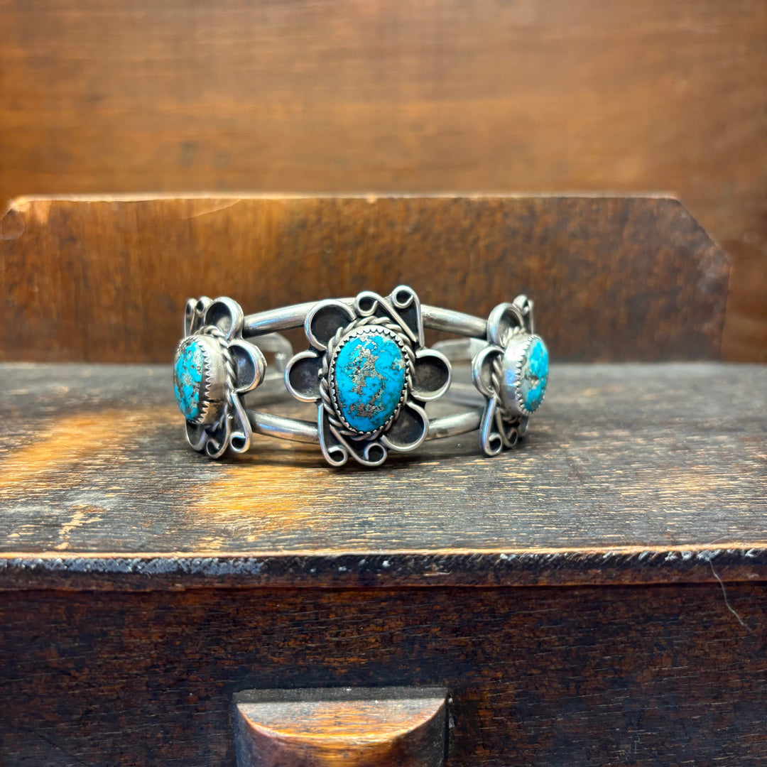 Vintage Kingman Water Matrix Turquoise AZ 3 Stone Row Cuff