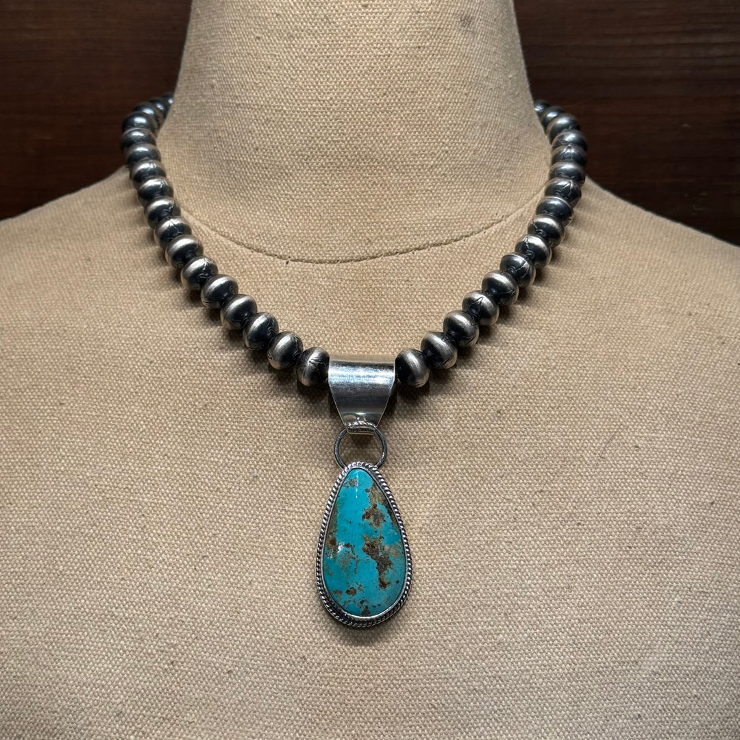 Green Campitos Drop Pendant