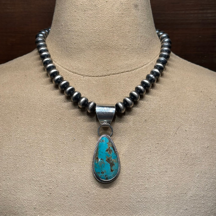 Green Campitos Drop Pendant