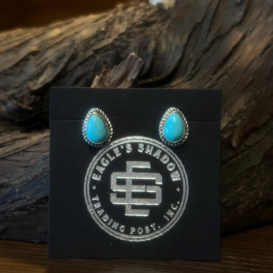 Campitos Teardrop Studs