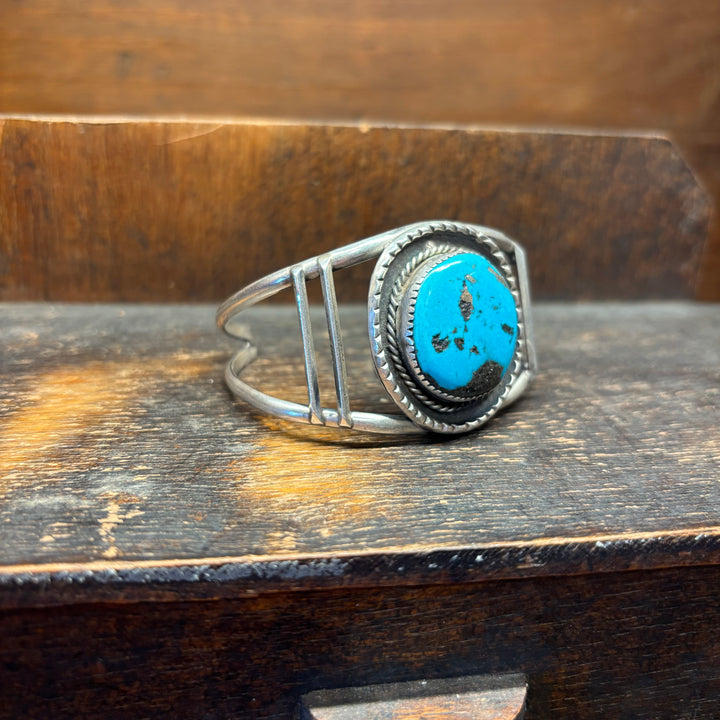 Vintage Bisbee AZ Turquoise Cuff