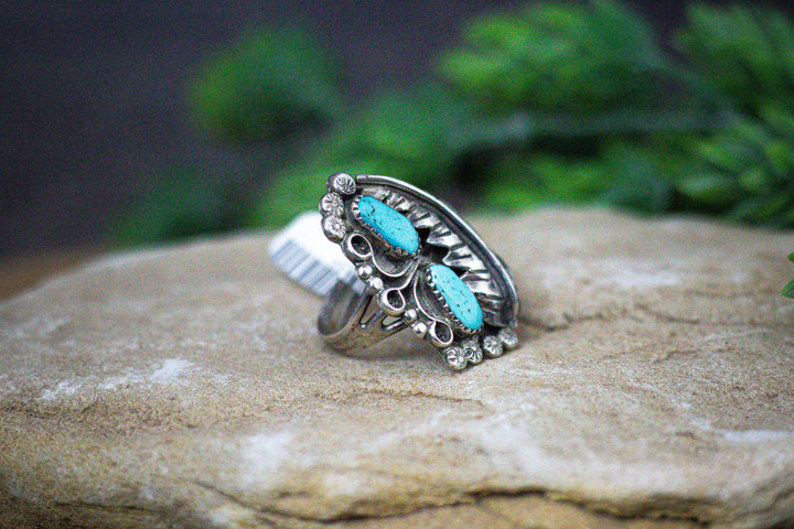 Arizona Turquoise Leaf 2 Stone 1-1/2 Long Vintage 1970's Navajo Sterling Silver Ring Size 10.5