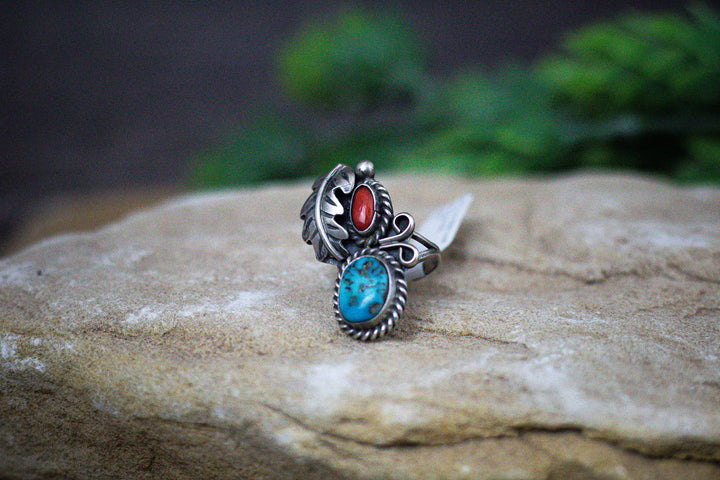 Arizona Turquoise and Mediterranean Coral Leaf Vintage 1970's Navajo Sterling Silver Ring Size 4.25