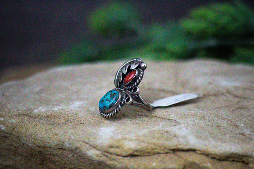 Arizona Turquoise and Mediterranean Coral Leaf Vintage 1970's Navajo Sterling Silver Ring Size 4.25