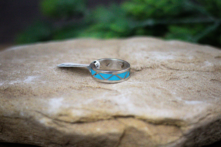 Channel Inlay Arizona Turquoise Vintage 1970's Navajo Sterling Silver Ring Size 8