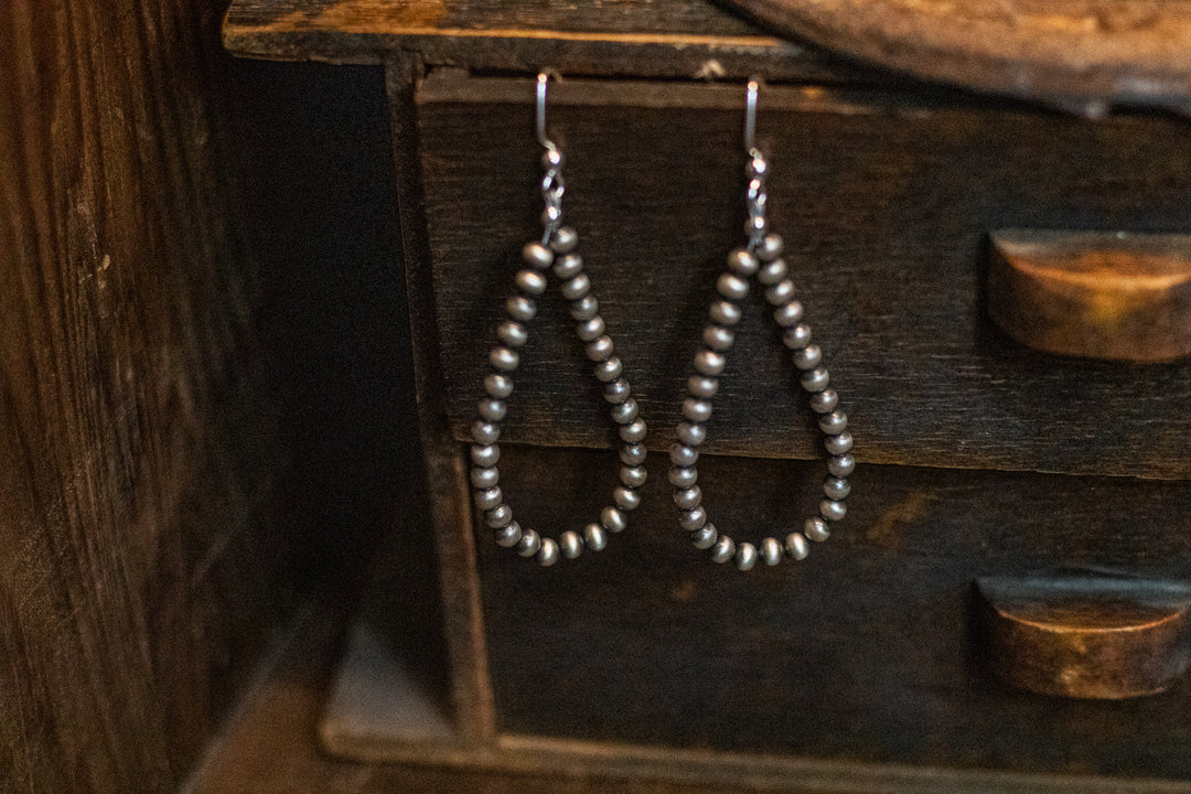 4mm Navajo Pearl Tear Drop Earring