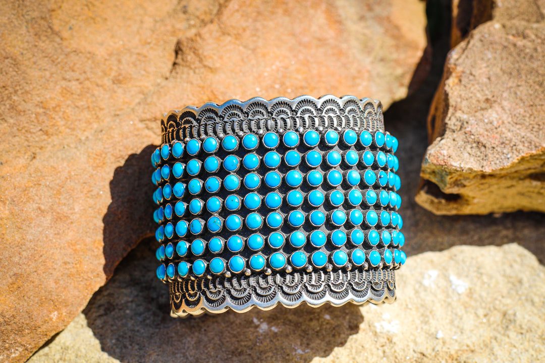 Heavy Stamp Snake Eye Sleeping Beauty Turquoise Row Bracelet