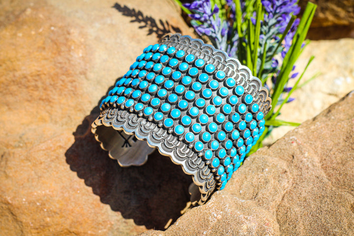 Heavy Stamp Snake Eye Sleeping Beauty Turquoise Row Bracelet