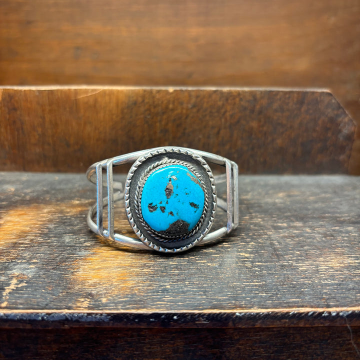 Vintage Bisbee AZ Turquoise Cuff