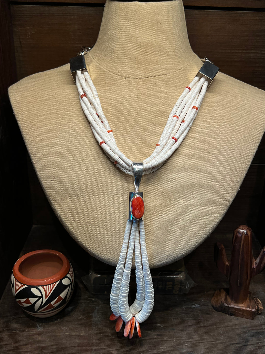 White Clam Shell & Red Spiny Joccla Necklace