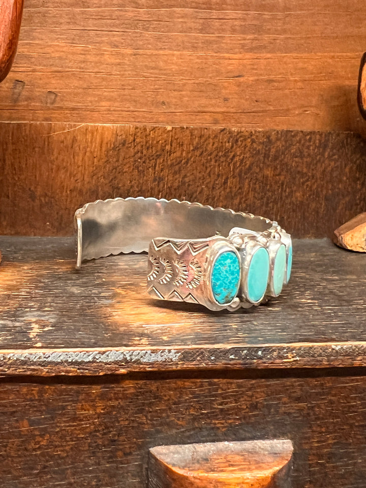 Kingman Turquoise 12 Oval Stone Cuff