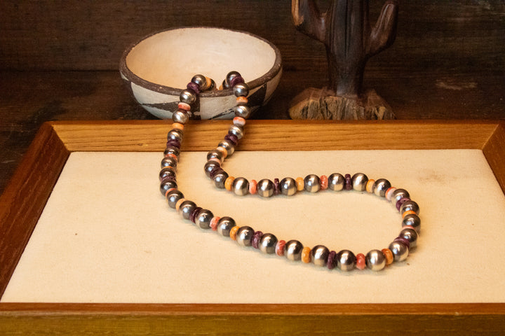 8mm Navajo Pearls & Spiny Necklace