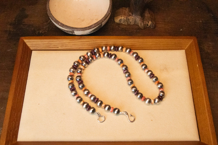 8mm Navajo Pearls & Spiny Necklace